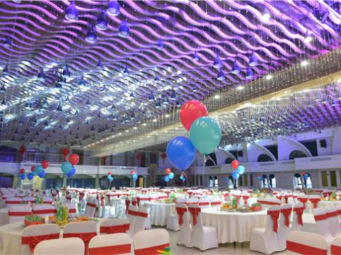 圣诞不“剩单”，，，等你来造——拉斯维加斯9888集团团委平安夜举行圣诞狂欢活动